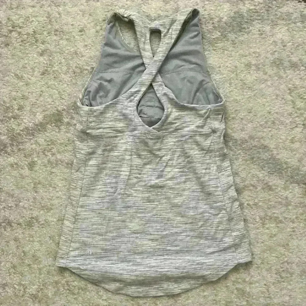 Lululemon top - Picture 3 of 5